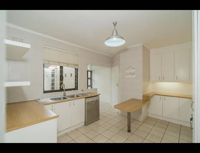 3 BEDROOM PROPERTY TO RENT IN MEADOWRIDGE